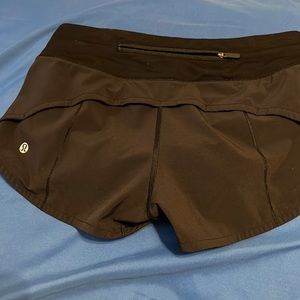 Lululemon speed up black shorts size 2! Didn’t fit me so I’m selling :)